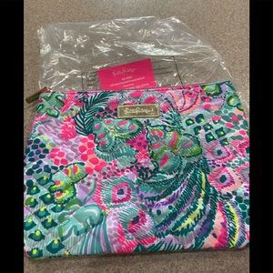 Brand new Lilly Pulitzer quilted cosmetic bag.
